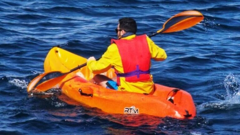 Angra: 2-Hour Kayak Rental with Waterproof Bag - Exploring the Details of the Kayak Rental Experience