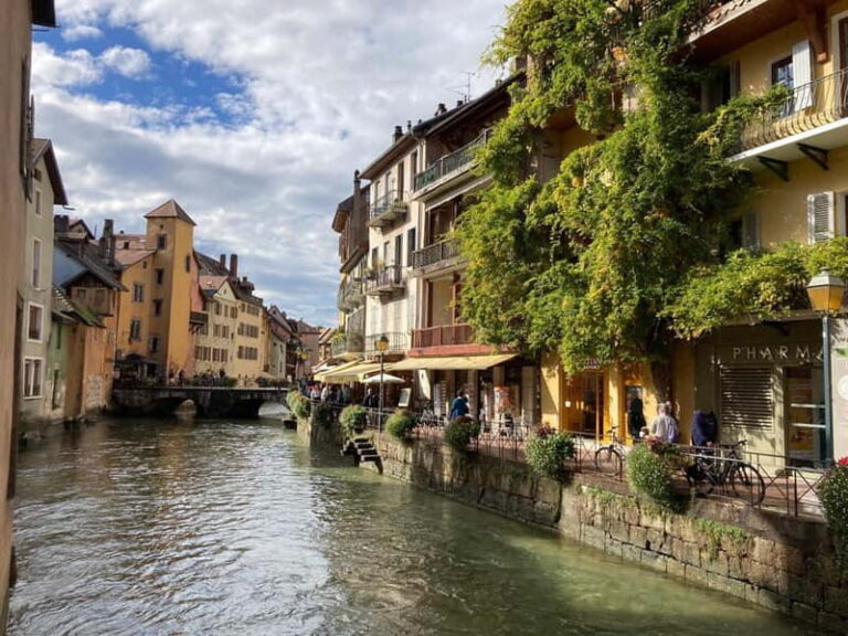 Annecy : Private Guided Tour - What to Expect and Why It Matters