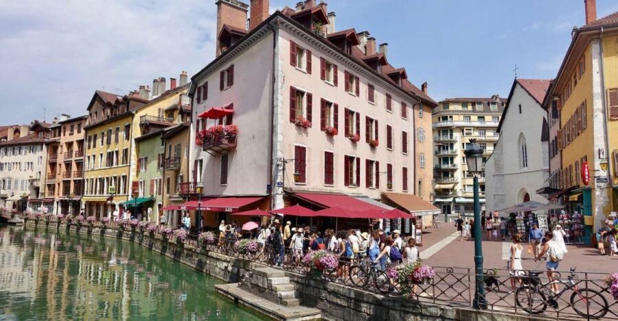 Annecy: Private Guided Walking Tour - Authentic Experience & Unique Insights