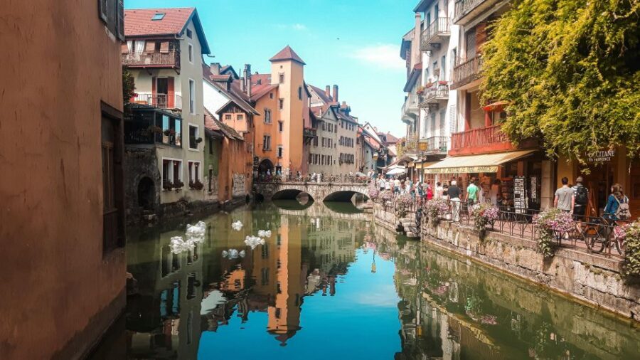 Annecy: Traditional Food Group Walking Tour - A Deep Dive into the Food and Experience
