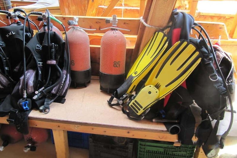 Antalya/Kemer: Scuba Diving Experience with 2 Dives & Lunch - The Dive Sites: Aquarium Bay and Paradise Reef