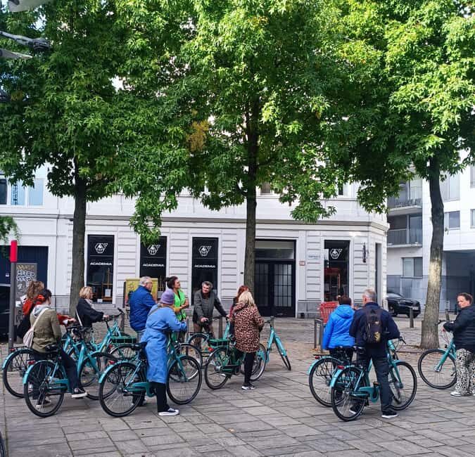 Antwerp Bike Tours: The Highlights & Beyond - Meeting Point and First Impressions