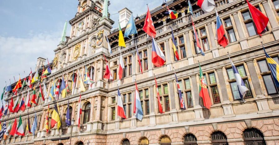 Antwerp: Express Walk with a Local in 60 minutes - Why This Tour Works Well