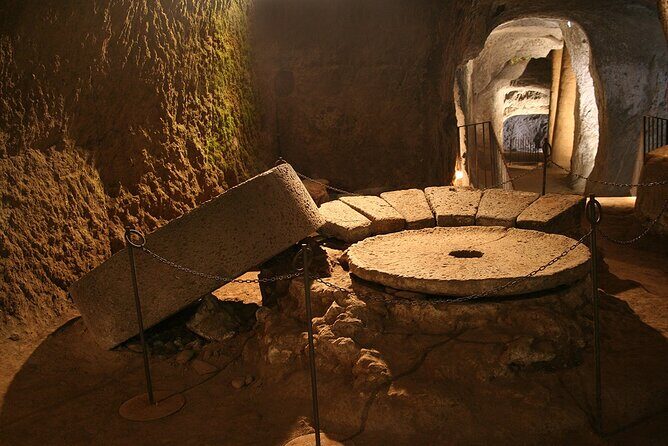 Aperitif in front of the Duomo and Orvieto Underground Caves tour - Logistics and Practicalities