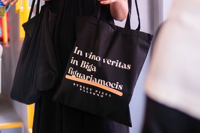 Aperitif on a bus tour around the city of Palermo - The Sum Up