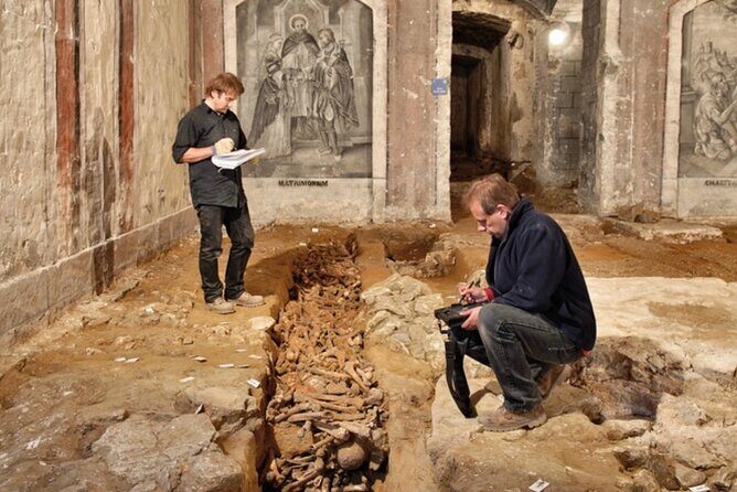 Archeological Crypt Visit with an Archeologist and River Cruise - The Value of the Tour