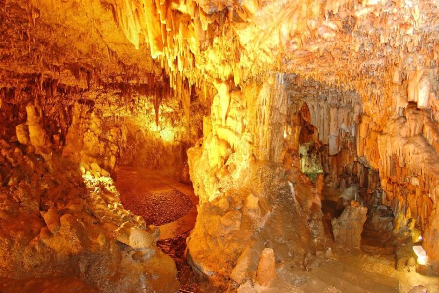Argostoli: Melissani & Drogarati Cave Tour with Wine Tasting - What makes this tour stand out?