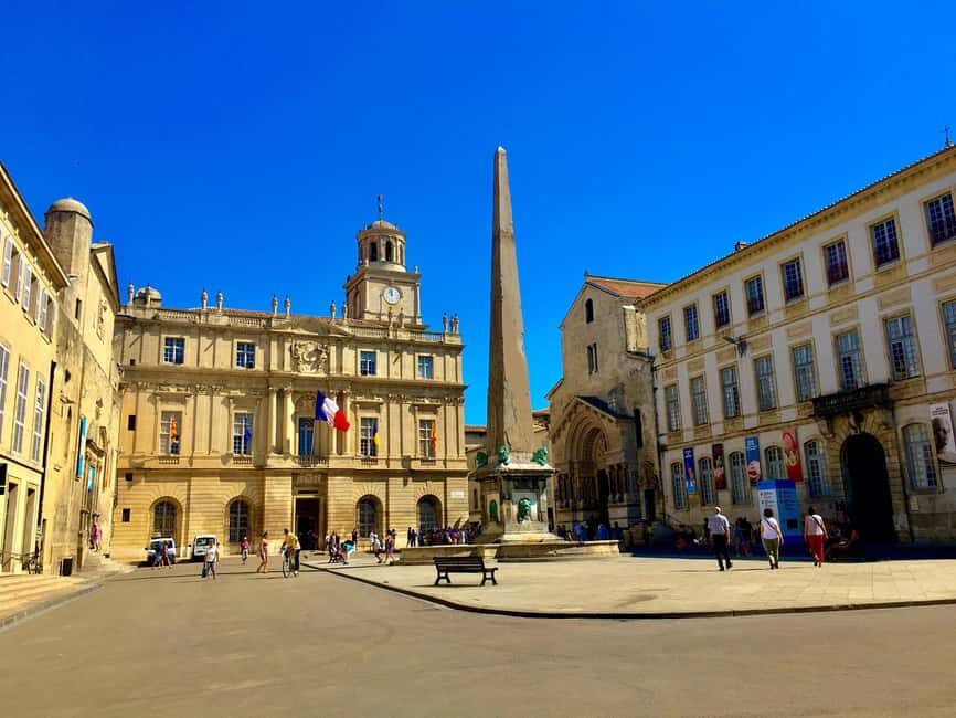 Arles & Camargue Natural Park (including Aigues Mortes) - From Historic Towns to the Wilds of Camargue