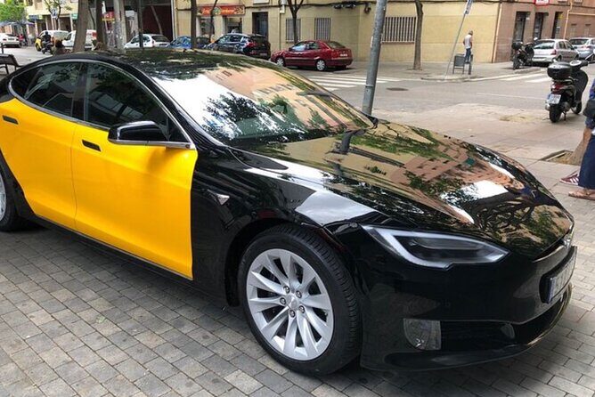 Arrival Barcelona Airport Private Transfer - The Sum Up