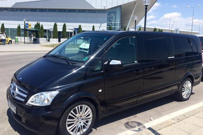 Arrival Private Transfer: Airport Charles de Gaulle OR Orly TO La Defense - Key Points