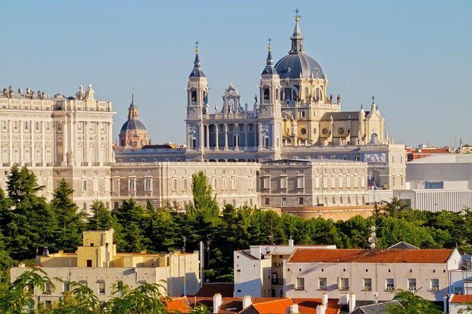 Arrival Transfer: Madrid Airport MAD to Madrid in Luxury Van - Who Will Love This Service?