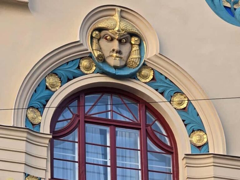 Art Nouveau Meets Street Art in Munich - Why We Think This Tour Works Well