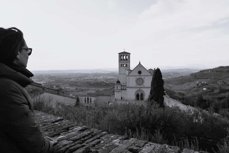 Assisi: Private or Group Photo Session with a Local - Who Should Consider This Tour?