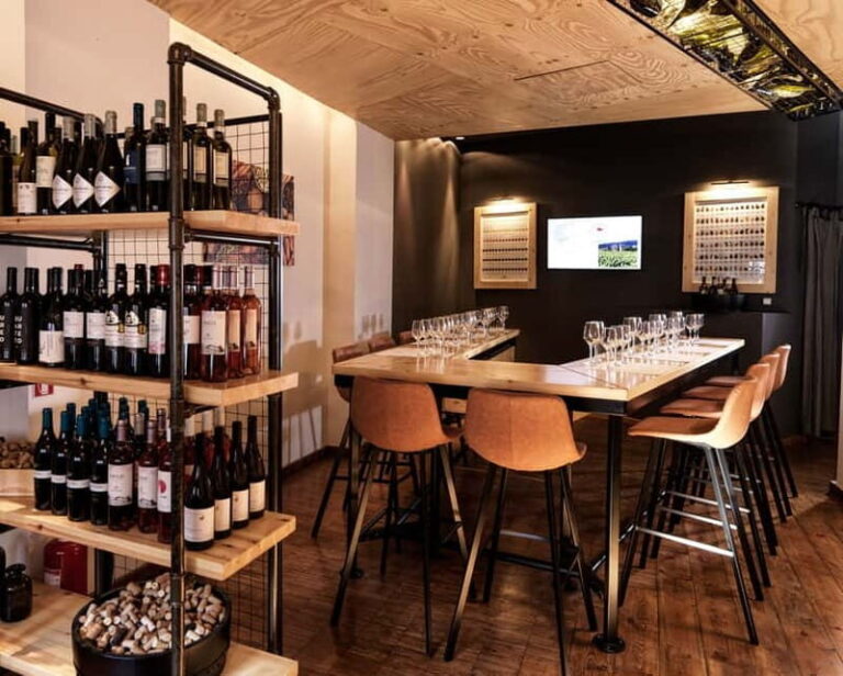 Athens: Acropolis Wine Tasting with Cheese and Olives - Why You Should Consider This Tour