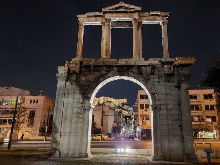 Athens: City Highlights Nighttime Walking Tour in Spanish - Why Choose This Tour?