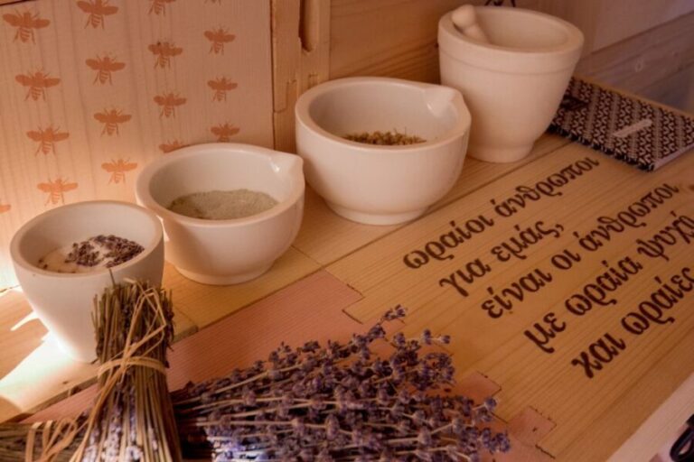 Athens: Greek Fashion Shopping Tour with a Local Expert - Who is This Tour Best For?