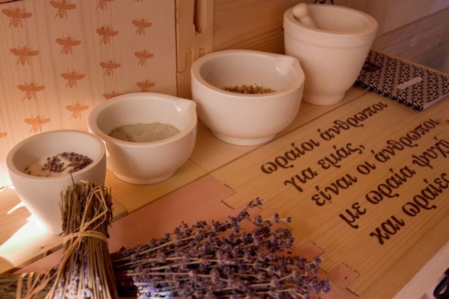 Athens: Greek Fashion Shopping Tour with a Local Expert - Who is This Tour Best For?