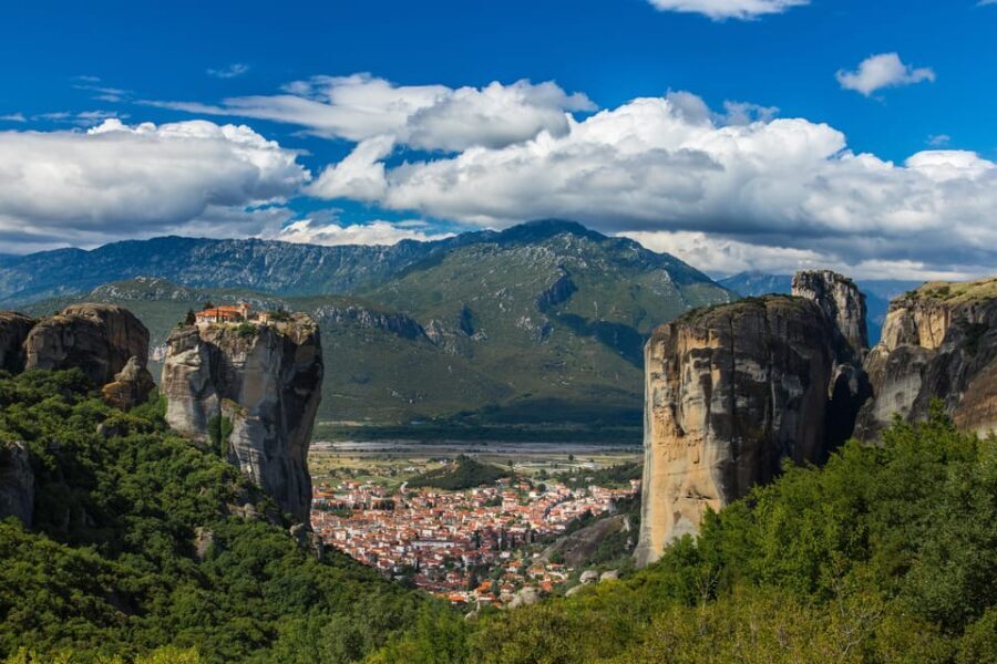 Athens: Meteora Daytrip with chinese audioguide - Who Would Love This Tour?
