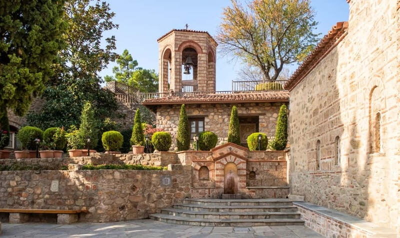 Athens: Meteora Monasteries Tour with Local Guide and Lunch - What Makes This Tour Stand Out?