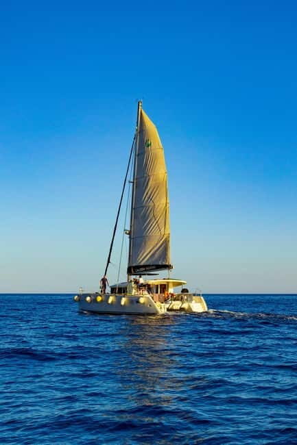 Athens: Private Catamaran Experience with Meal & Open Bar - Exploring the Itinerary: What You Can Expect