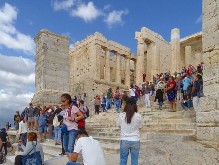 Athens: Private Sightseeing Guided Tour with Transportation - The Value of This Tour