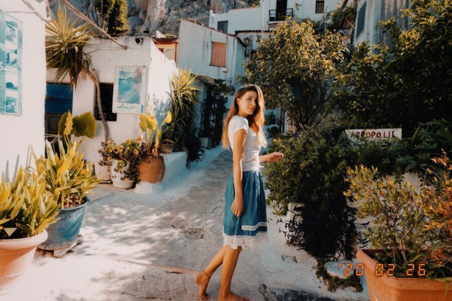 Athens: Professional photoshoot at Anafiotika Village - What to Expect on the Day