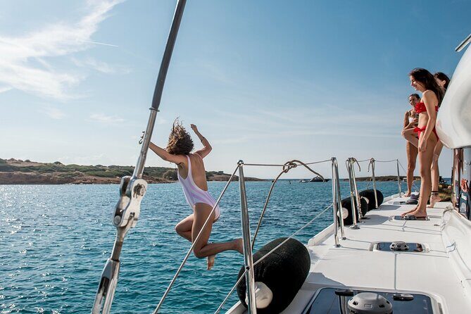 Athens Semi private Morning Catamaran cruise with meal & drinks - Who This Tour Is Perfect For