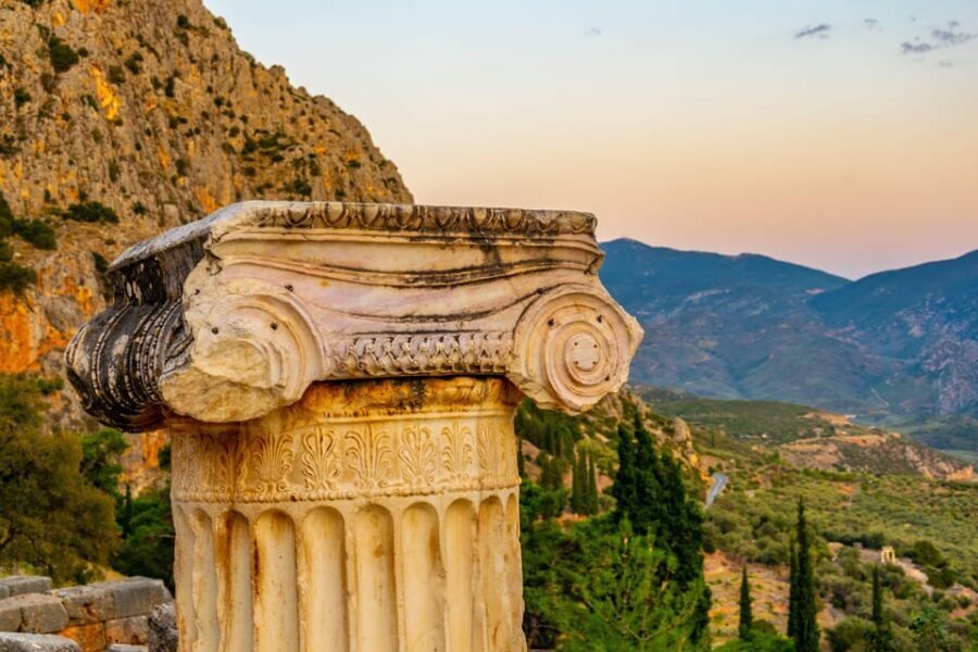Athens to Delphi & Arachova private day tour - The Cultural Interlude: Lunch and Village Life