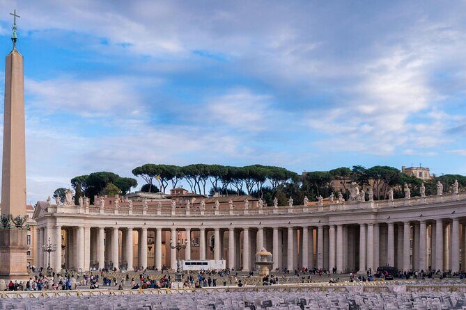 Audio Guide to St Peters Basilica and Entry through the Holy Door - Is It Worth the Price?