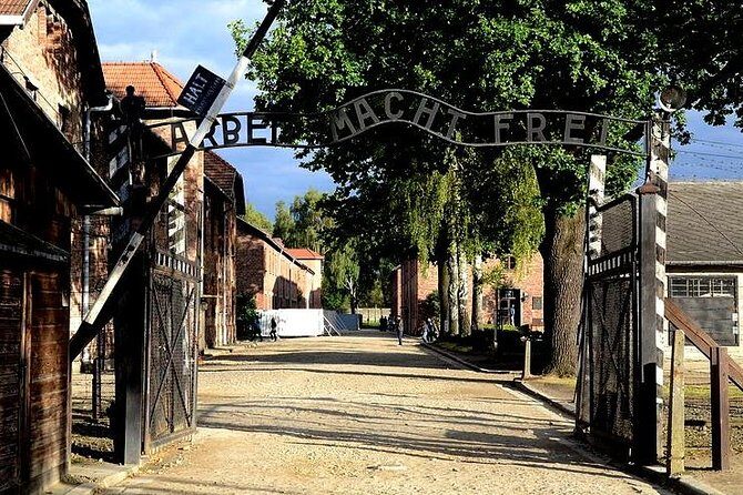 Auschwitz-Birkenau guided tour from Krakow with a private transport - Final Thoughts