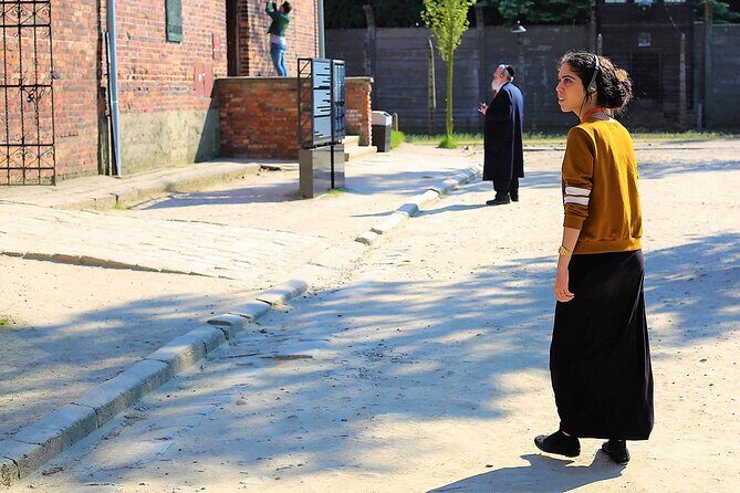 Auschwitz Birkenau: Live-Guided Tour with Transportation and Hotel Pickup - The Realities of the Tour: What You Need to Know