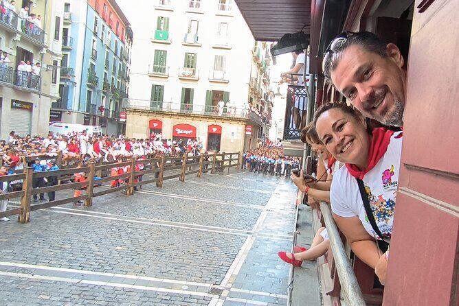 Authentic San Fermín experience with balcony and buffet breakfast. - Practical Details and Tips