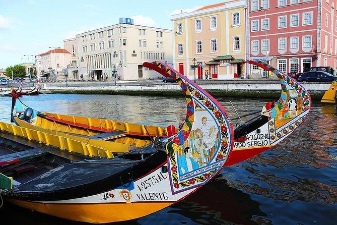 Aveiro and Coimbra from Porto with Moliceiro Boat Trip - Exploring the Itinerary in Detail