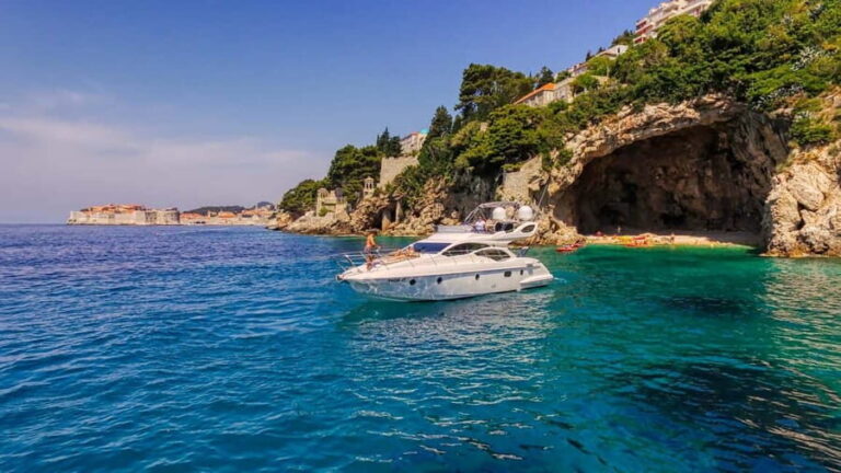 Azimut 43 Fly Private Boat Tour - The itinerary: What makes each stop special