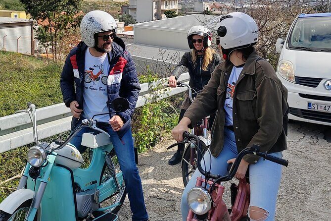 Back to the 80s Unique Vintage Tomos Moped Tour Split - An In-Depth Look at the Tomos Moped Tour