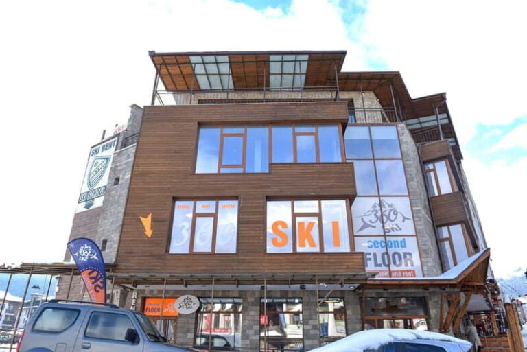 Bansko: Ski and Snowboard equipment rental - Convenience: From Booking to Return