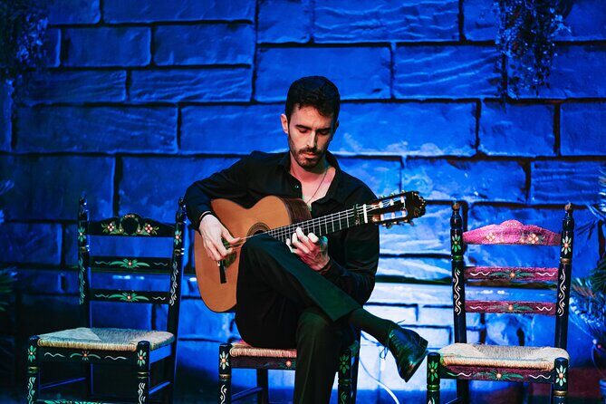 Baraka Triana. Flamenco show with drink - Why This Flamenco Show Stands Out