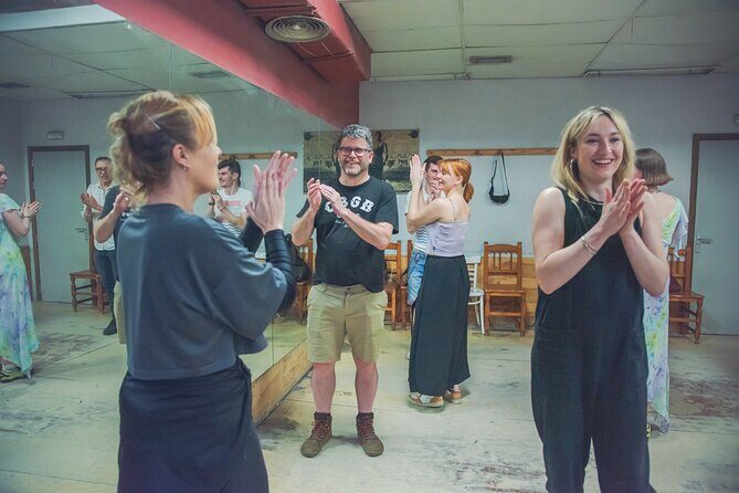 Barcelona: 1-Hour Flamenco Class Experience - What to Expect from the Flamenco Class