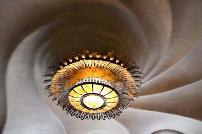 Barcelona: Casa Batlló, La Pedrera, & Chocolate Tasting Tour - Why This Tour Offers Great Value