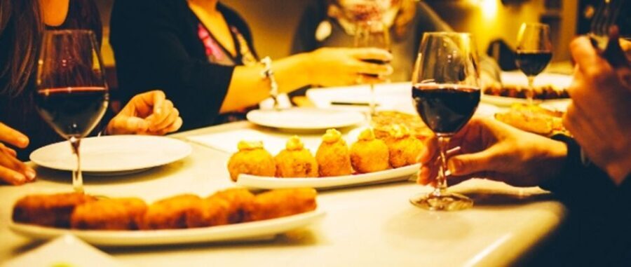 Barcelona: Evening Walking Tour in the Gaudi Area with Tapas - Why This Tour Offers Real Value