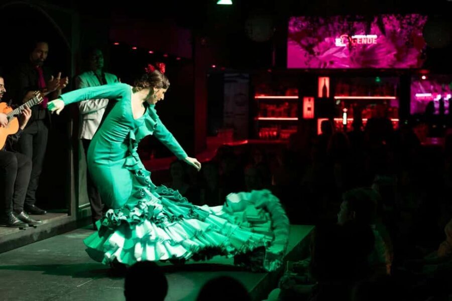 Barcelona: Flamenco Show with Drink at La Rambla - The Performance: Authentic, Passionate, Eye-Opening