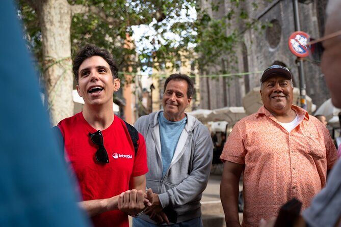 Barcelona: Gaudí, Tapa, Drink & Hidden Architectural Gems - Who Will Love This Tour?