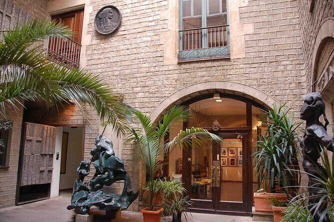 Barcelona Guitar Trio & Flamenco Show at Royal Artistic Circle - Why This Flamenco & Guitar Show Works So Well