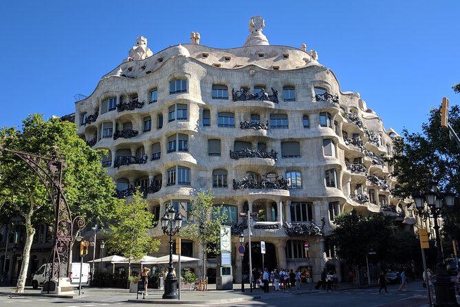 Barcelona Highlights Private Tour in a chauffeured Mercedes-Benz - Why This Tour Works So Well