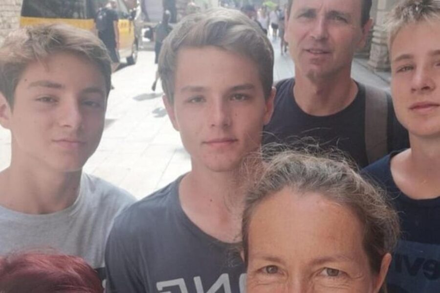 Barcelona : Montjuic Walking tour With A Guide - Exploring Montjuïc: A Deep Dive