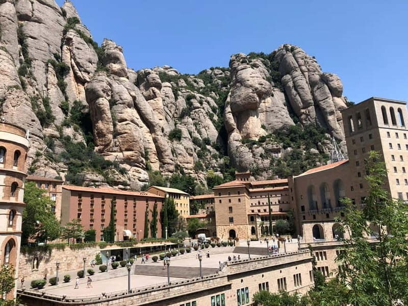 Barcelona: Montserrat Tour with Transport & Basilica Option - The Experience and Reviews in Context