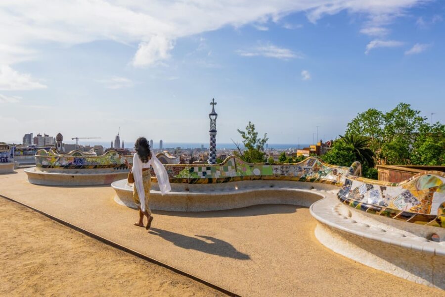 Barcelona: Park Güell Guided Tour with Fast-Track Ticket - The Value of a Guided Tour
