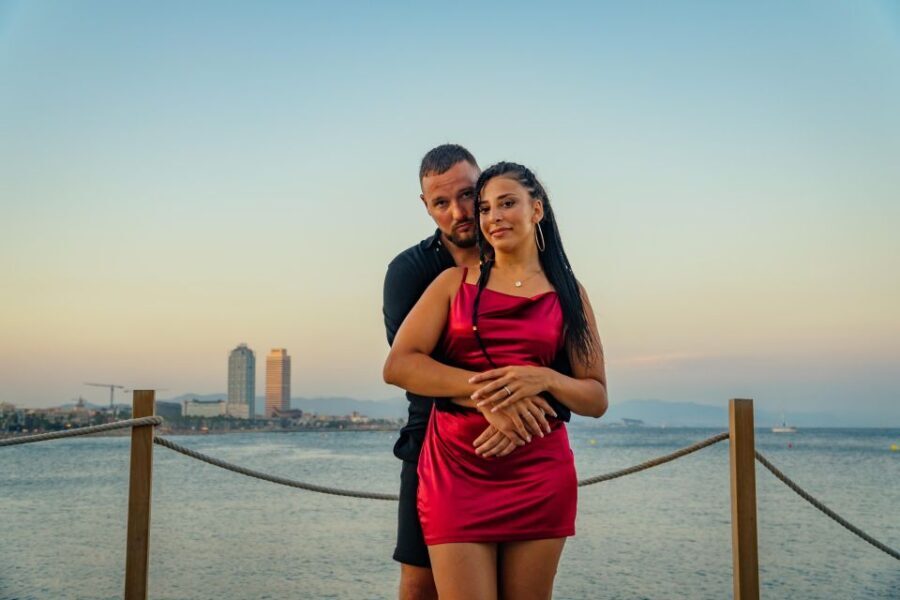 Barcelona Photo Experience: famous landmarks or the beach! - What to Expect at Each Location