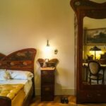 Barcelona: Private Tour of Casa Mila and Casa Vicens - Passeig de Gràcia & Casa Batlló