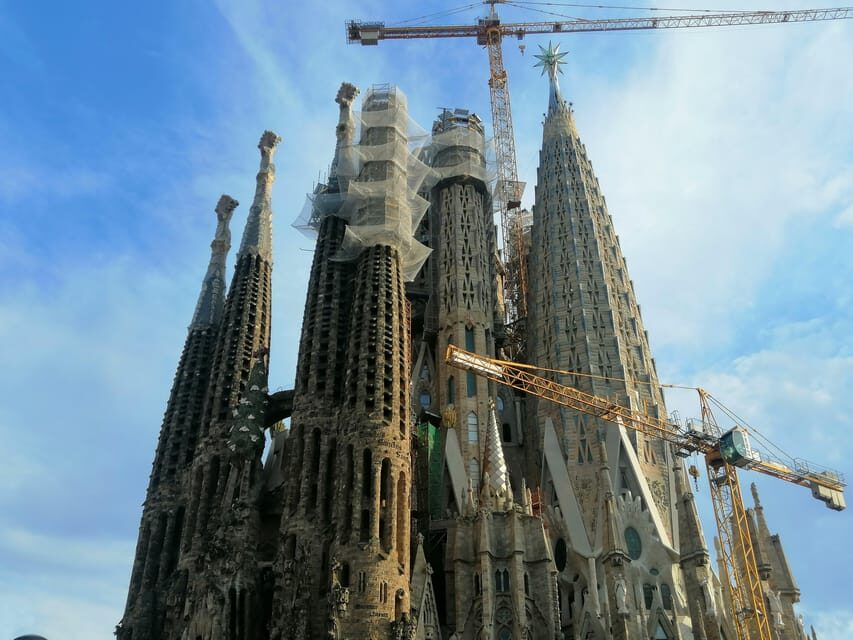 Barcelona: Sagrada Família and Park Güell Guided Tour - Authentic Experiences from Reviewers